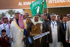 تتويج المعود محمد السبيعي مع الامير خالد بن سلطان