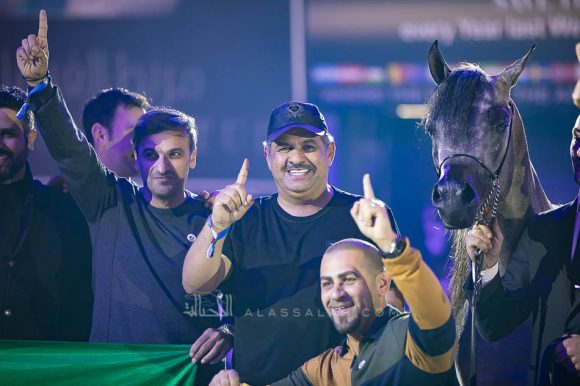 إي كي اس فراج (ابن فريد x إي كي اس بنت حلوة) مربط الخشاب – الكويت.
