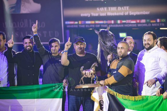 إي كي اس فراج (ابن فريد x إي كي اس بنت حلوة) مربط الخشاب – الكويت.
