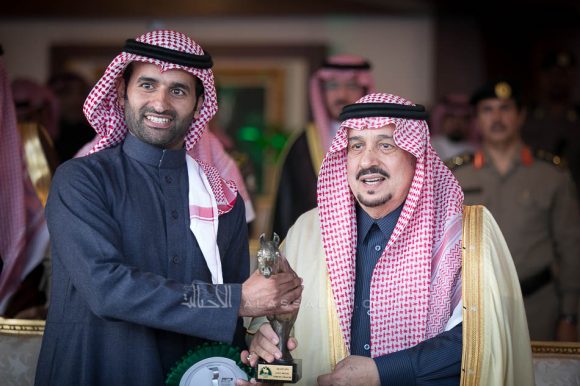 ايدن سي (انزوx سيلكن سابل) مربط السيد.
