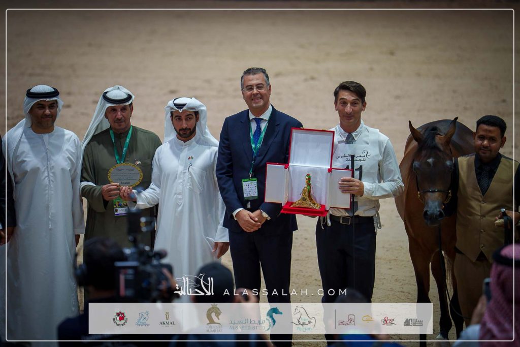 نوف ليوا (اي كيه اس فراج x روزليوا) عبد الله المنصوري- الإمارات.