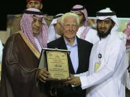 معالي محافظ محافظة الطائف يكرم “الأصالة” للرعاية الإعلامية لبطولة المنتجين الثالثة