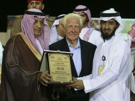 معالي محافظ محافظة الطائف يكرم “الأصالة” للرعاية الإعلامية لبطولة المنتجين الثالثة