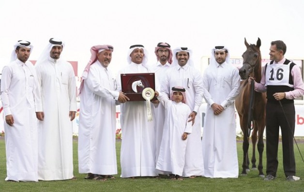 انطلاقة مميزة لبطولة جمال الخيل الثالثة للأهالي بقطر