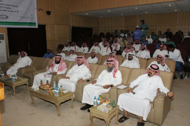 مركز الملك عبدالعزيز يقيم  محاضرة عن مغص الخيل في مديرية الزراعة بمحافظة الخرج