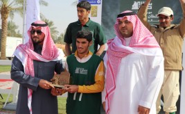 الإماراتي محمد الكندي يظفر بلقب سباق القدرة والتحمل بمهرجان الأمير سلطان العالمي