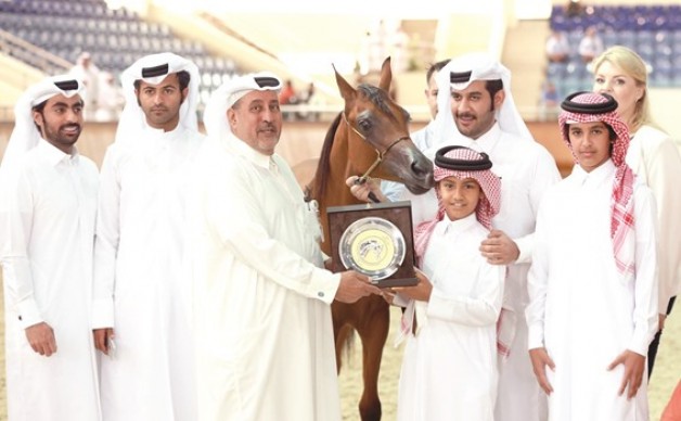 مشاركة قياسية في بطولة الأهالي لجمال الخيل في قطر