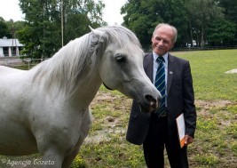 البروفيسور “سالومير بيترازك” رئيسا جديدا لمربط  يانوف بودلاسكي