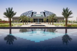 “جامعة الإمارات” تطلق أكبر أطلس لأمراض الخيول في العالم