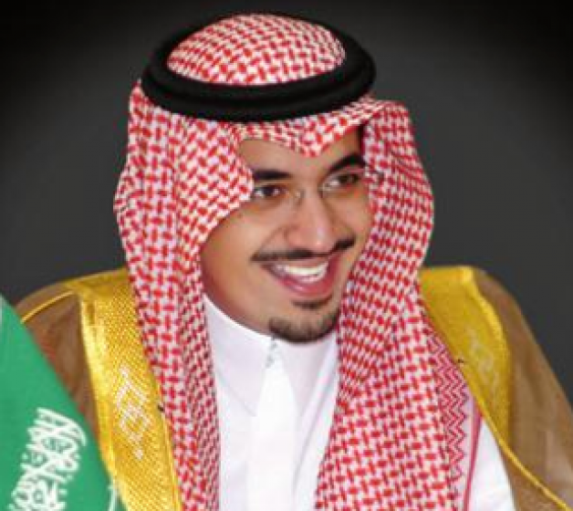الأمير خالد بن سلطان يتلقى تهنئة الرئيس العام على إنجازي آخن