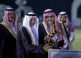 «عذبة» ينال جائزة الأمير خالد الفيصل للمربط القدوة في بطولة مكة المكرمة الدولية الثامنة لجمال الجواد العربي