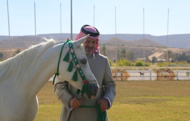 سمو الأمير بندر بن خالد يزور مركز الملك عبدالعزيز للخيل العربية الأصيلة