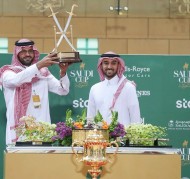 “طلاب الخالدية” يتوج بلقب سباق عبيه للخيول العربية