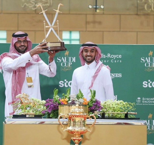 “طلاب الخالدية” يتوج بلقب سباق عبيه للخيول العربية