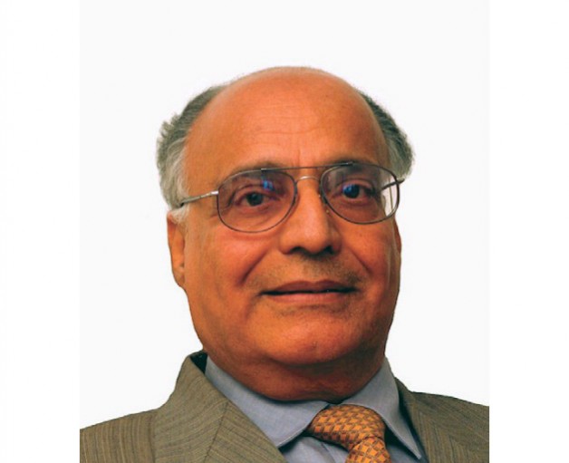 وفاة أبرز أطباء الإمارات في عالم الخيول العربية الأصيلة