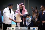 فراس أكمل يهدي مربط أكمل فضية أمهار السنة في بطولة المملكة لجمال الخيل العربية (كحيلة) 2021