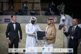 العالمي “إي اس حرير” يهدي مربط الوجبة فضية الفحول ببطولة كتارا الدولية  2022