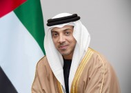 منصور بن زايد يعتمد برنامج بطولات ومزادات الخيل العربية في الإمارات للموسم 2023 -2024